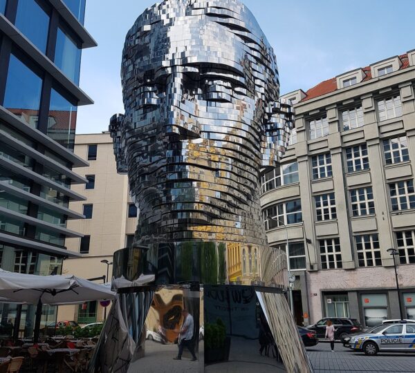 Estatua de Franz Kafka