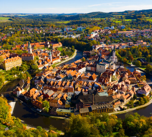 Český Krumlov junto al río Moldava