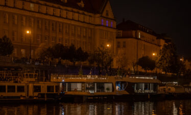 Crucero nocturno con una copa de prosecco 1